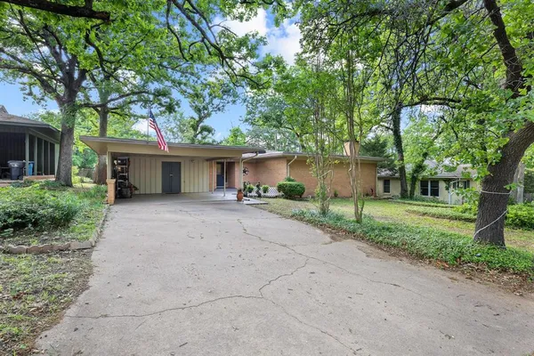 $335,000 | 919 South French Avenue, Denison, TX 75020