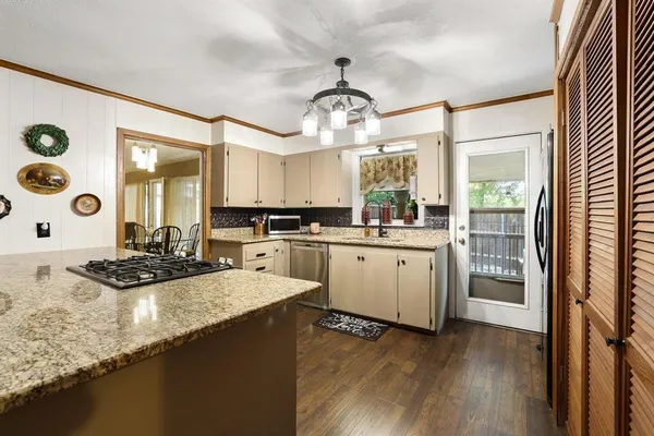 $335,000 | 919 South French Avenue, Denison, TX 75020