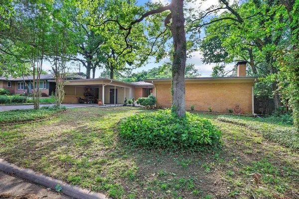 $335,000 | 919 South French Avenue, Denison, TX 75020