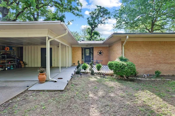 $335,000 | 919 South French Avenue, Denison, TX 75020