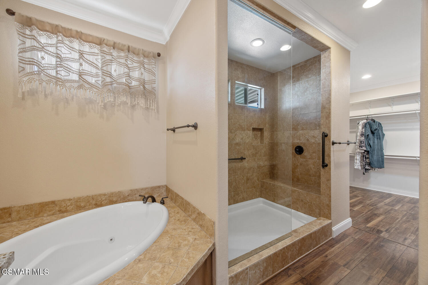 195 Tierra Rejada Road, Unit 170 Simi Valley, CA 93065 - Photo 23 of 35 195 Tierra Rejada Rd Simi-large-026-010-