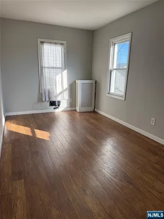 $2,300 | 37 Essex Avenue, Unit 2, Bloomfield, NJ 07003