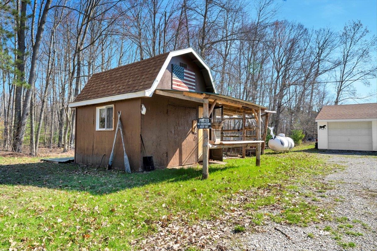 2564 National City Road Hale, MI 48739 - Photo 37 of 45