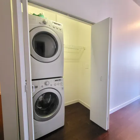 $2,750 | 235 West Van Buren Street, Unit 3019, Chicago, IL 60607