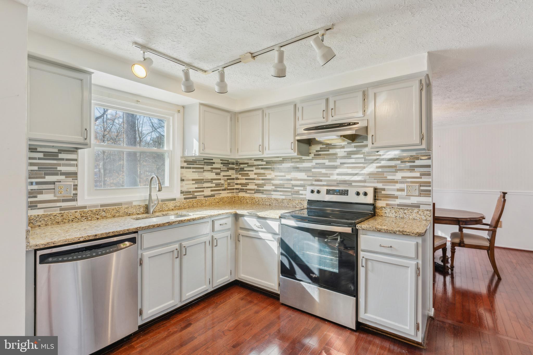 10205 Bald Hill Road Bowie, MD 20721 - Photo 11 of 43 KIITCHEN