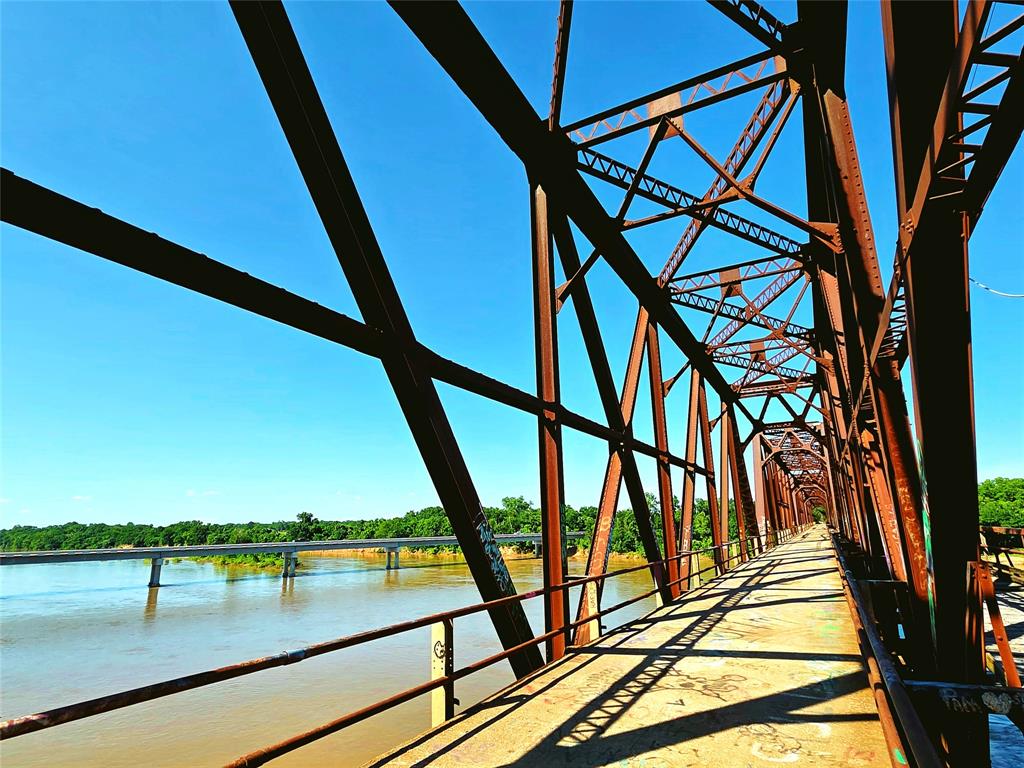 489 Delphia Drive Denison, TX 75021 - Photo 40 of 40 a view of sitting area