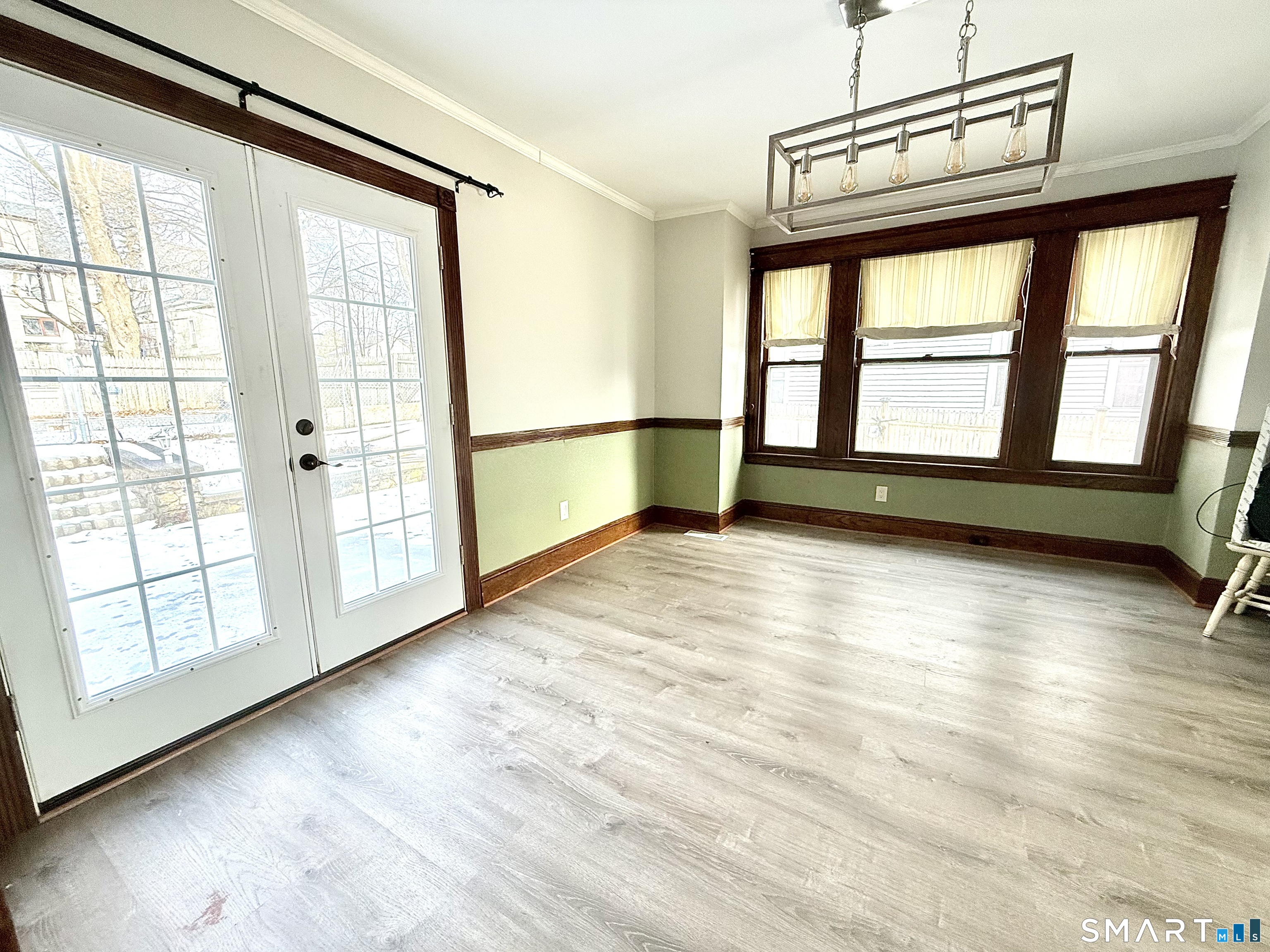 85 Alma Street Waterbury, CT 06705 - Photo 11 of 20