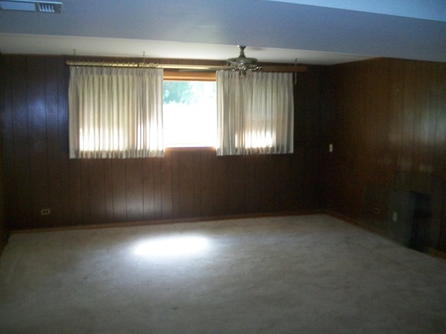 718 71st Street Darien, IL 60561 - Photo 4 of 12