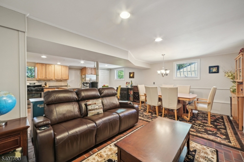 63 Hemlock Road Little Falls, NJ 07424 - Photo 14 of 29