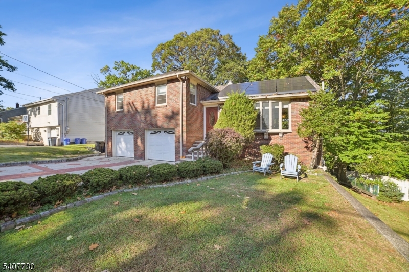 63 Hemlock Road Little Falls, NJ 07424 - Photo 2 of 29