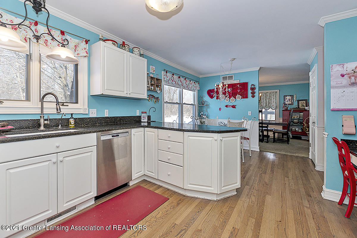 6559 Williams Road Dimondale, MI 48821 - Photo 8 of 30 Kitchen