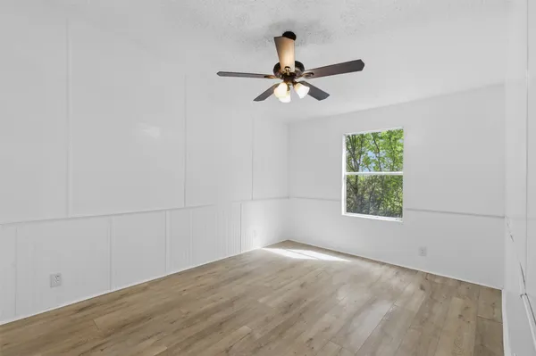 $2,095 | 376 Rae Lane, Unit A, Jarrell, TX 76537