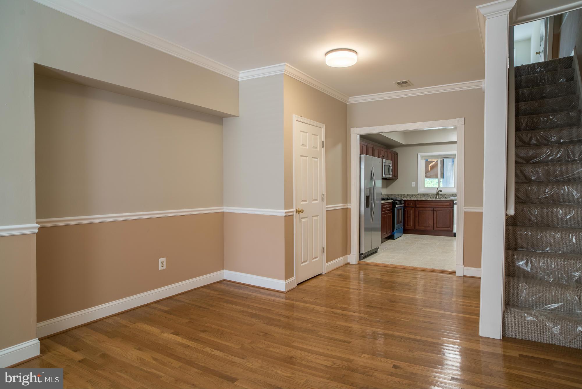 3036 Keswick Road Baltimore, MD 21211 - Photo 6 of 21 Living Room