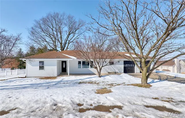 $375,000 | 1015 Dingledine Road, St. Charles, MO 63304