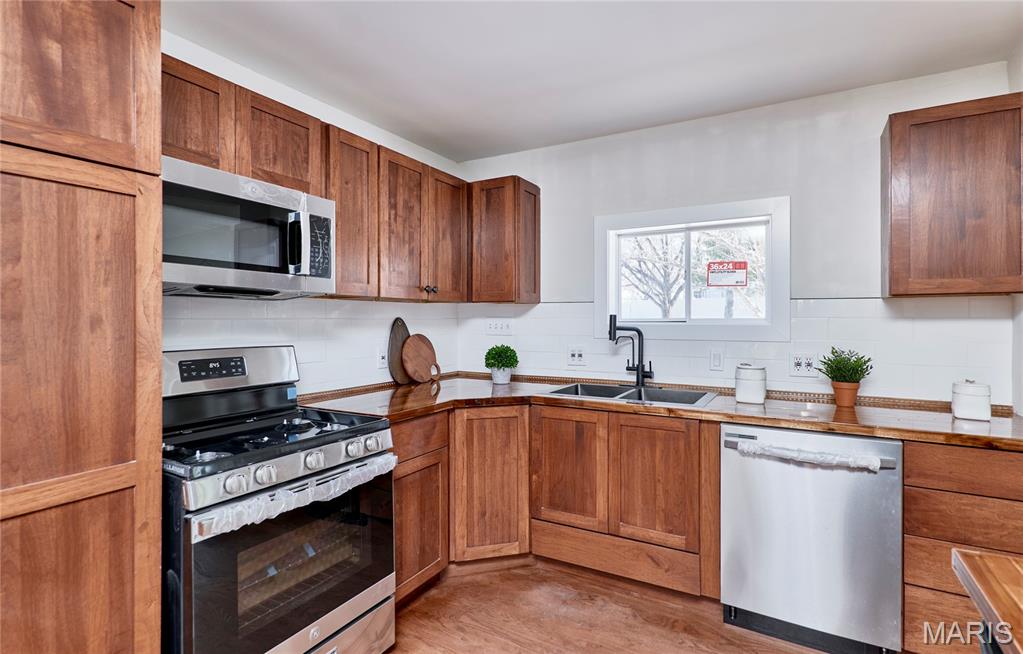 1015 Dingledine Road St. Charles, MO 63304 - Photo 19 of 57