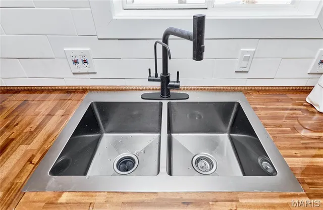 $369,900 | 1015 Dingledine Road, St. Charles, MO 63304