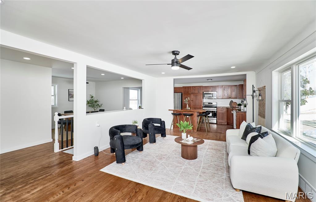 1015 Dingledine Road St. Charles, MO 63304 - Photo 4 of 57