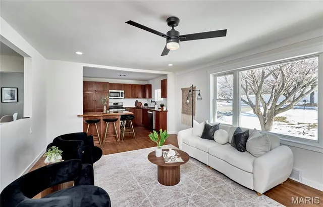 $369,900 | 1015 Dingledine Road, St. Charles, MO 63304