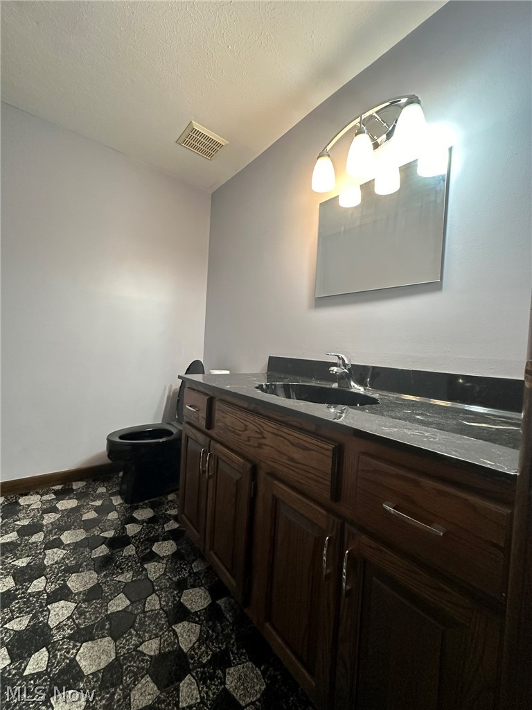 17920 Drake Road Strongsville, OH 44136 - Photo 12 of 33 Gallery Image 12