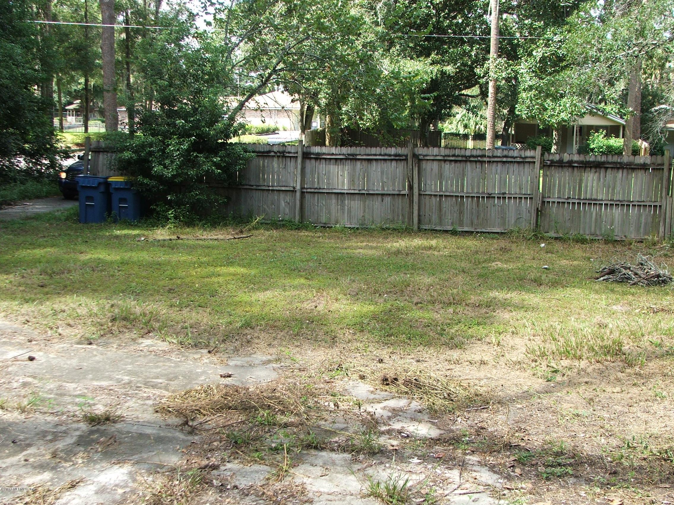 1451 Parental Home Road Jacksonville, FL 32216 - Photo 6 of 25 private front yard