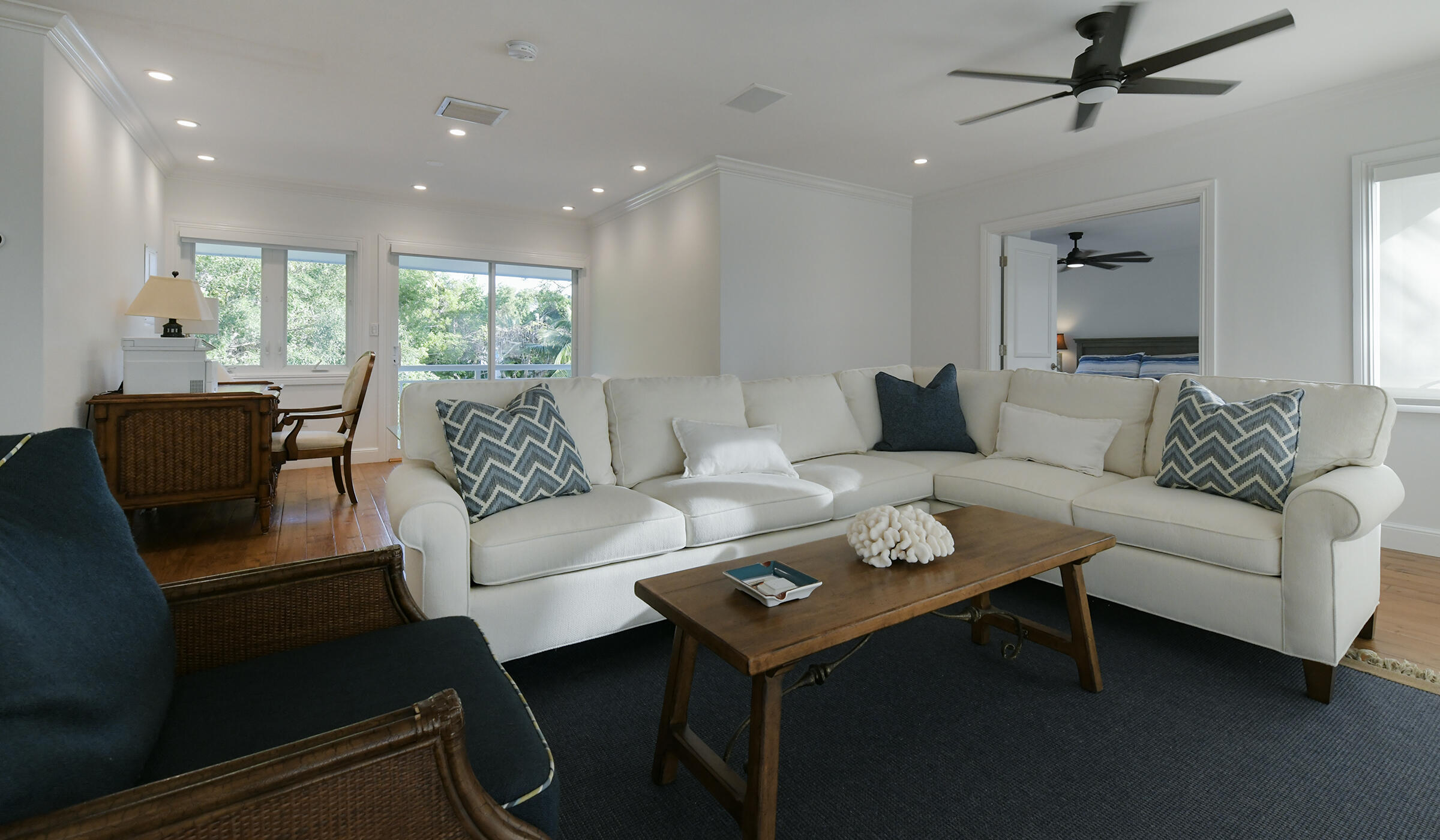 58 Sunset Road Key Largo, FL 33037 - Photo 12 of 25 Light and bright