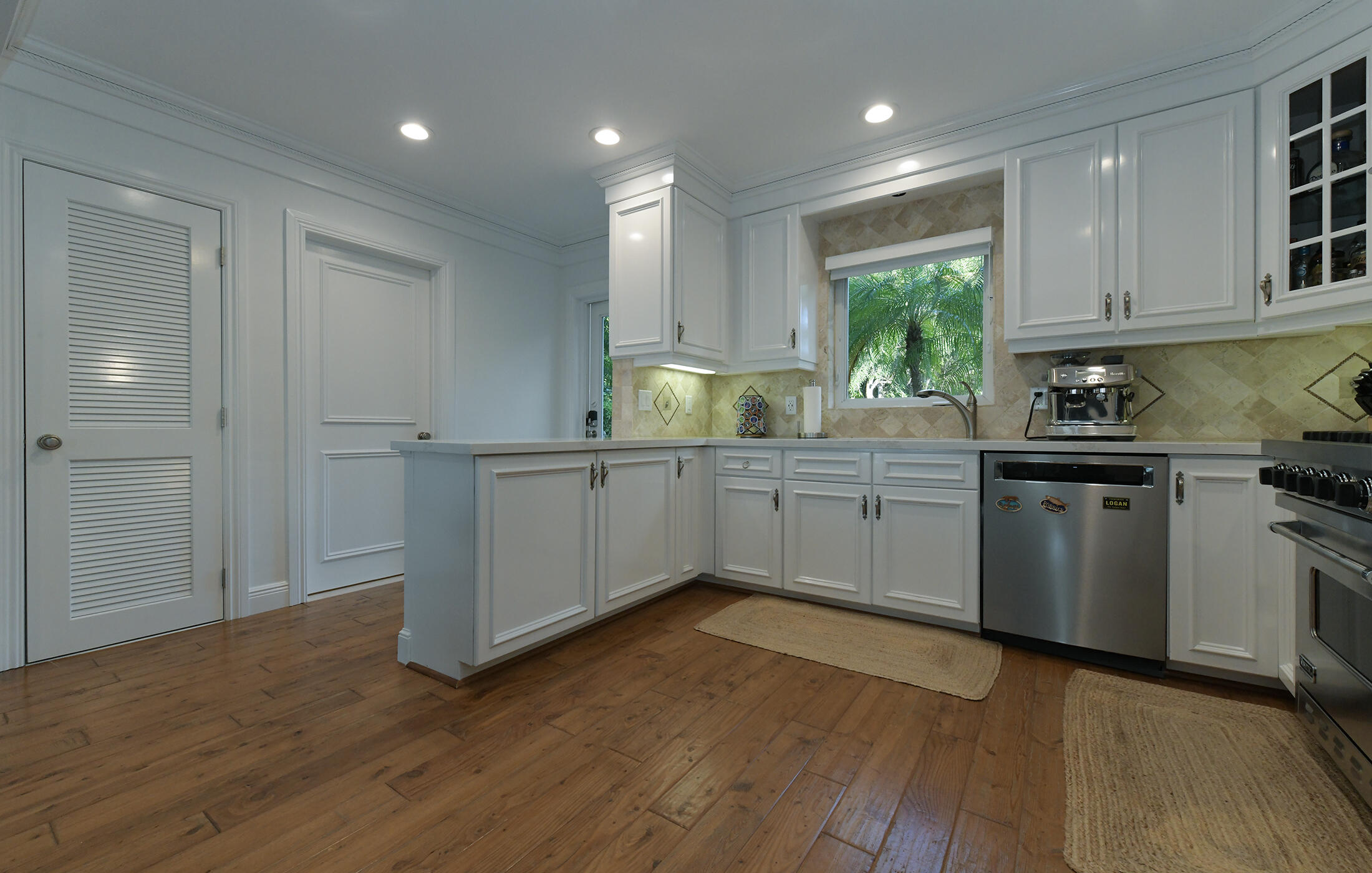 58 Sunset Road Key Largo, FL 33037 - Photo 8 of 25 Gourmet kitchen