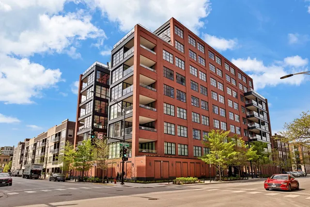 $2,590,000 | 1109 West Washington Boulevard, Unit 5C, Chicago, IL 60607