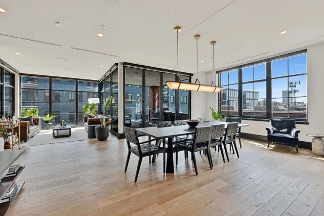 $2,590,000 | 1109 West Washington Boulevard, Unit 5C, Chicago, IL 60607
