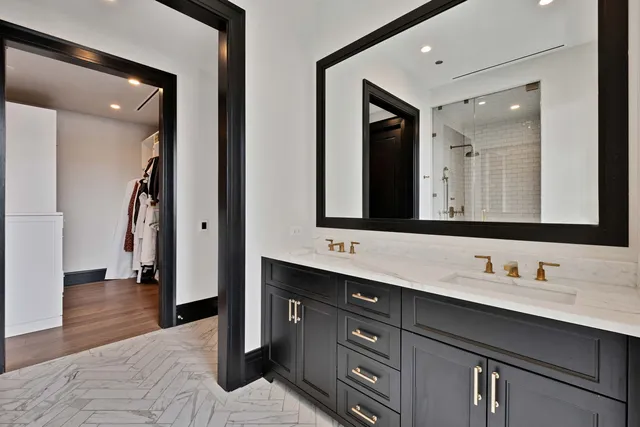 $2,590,000 | 1109 West Washington Boulevard, Unit 5C, Chicago, IL 60607