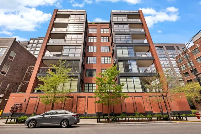 $2,590,000 | 1109 West Washington Boulevard, Unit 5C, Chicago, IL 60607