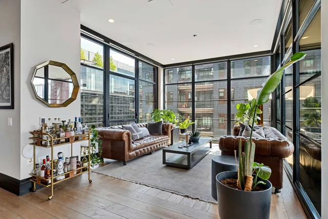 $2,590,000 | 1109 West Washington Boulevard, Unit 5C, Chicago, IL 60607