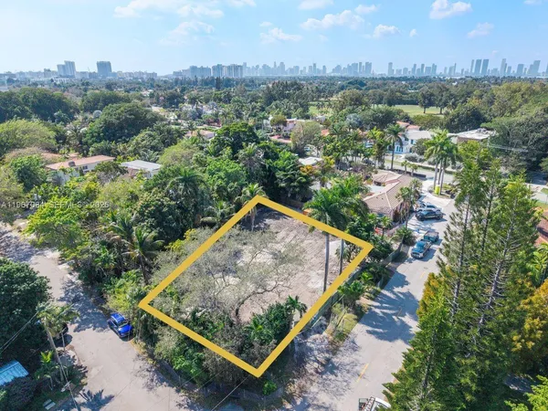 $5,250,000 | 2880 Fairgreen Drive, Miami Beach, FL 33140
