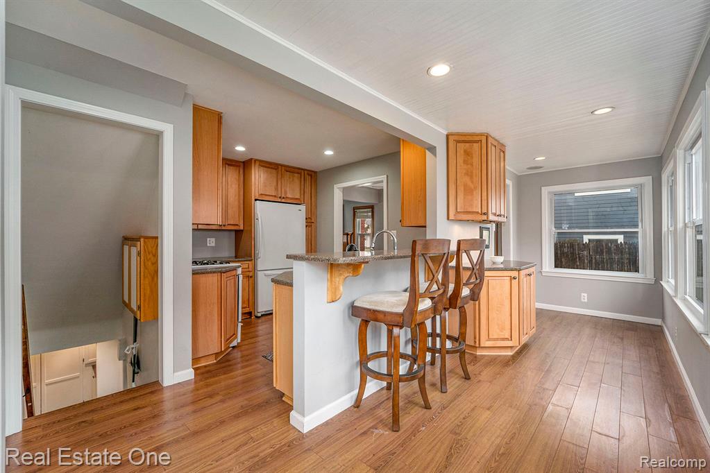 3226 Harvard Road Royal Oak, MI 48073 - Photo 7 of 22