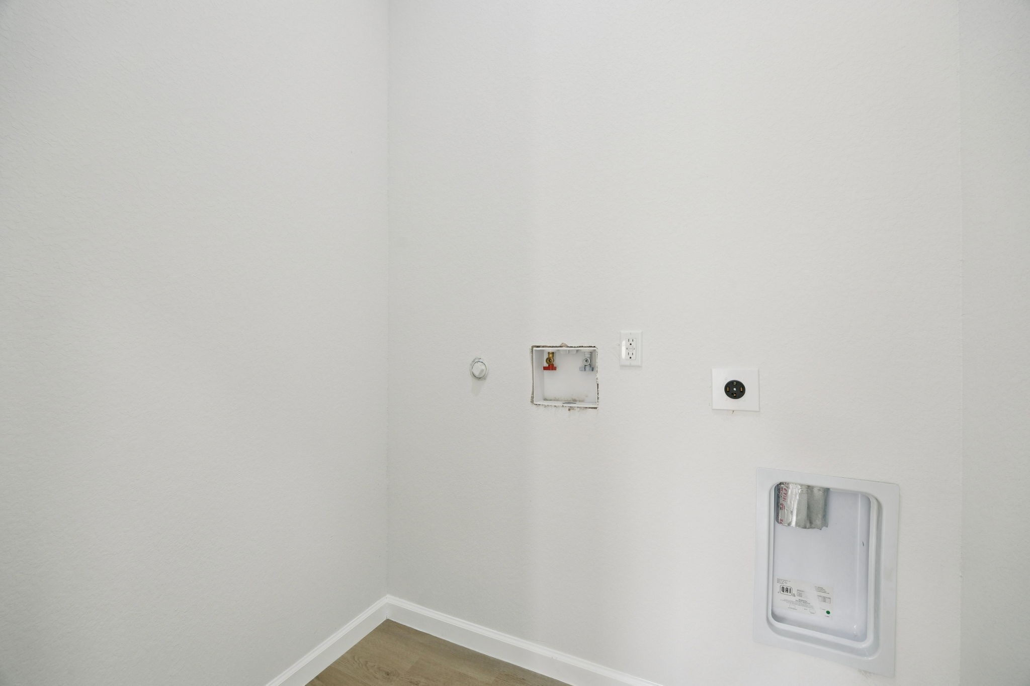 301 Cartersville Street, Unit B Houston, TX 77029 - Photo 17 of 23 a view of a small space