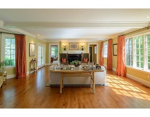 27 Livingston Road Wellesley, MA 02482 - Photo 11 of 30