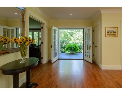 27 Livingston Road Wellesley, MA 02482 - Photo 4 of 30