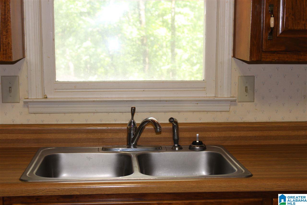 993 Comanche Trail Anniston, AL 36206 - Photo 8 of 47