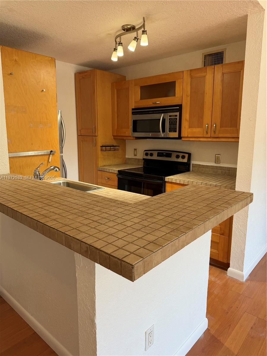 4421 West McNab Road, Unit 19 Pompano Beach, FL 33069 - Photo 2 of 10