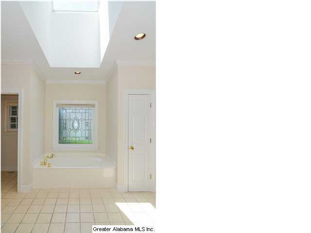 2052 Magnolia Ridge Birmingham, AL 35243 - Photo 18 of 32