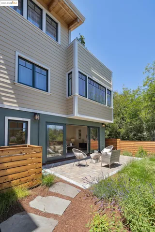 $1,995,000 | 4438 Howe Street, Oakland, CA 94611