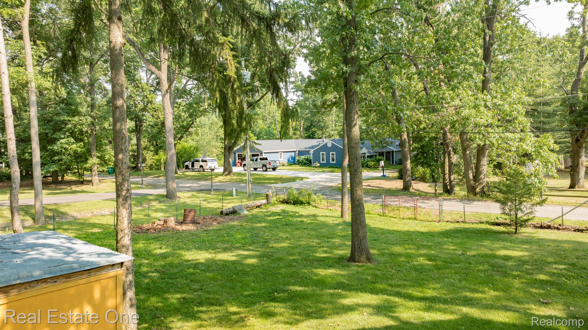 2520 South Commerce Road Walled Lake, MI 48390 - Photo 50 of 56 Spacious back yard