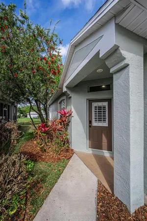 $398,000 | 5721 Heronpark Place, Lithia, FL 33547