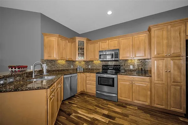 $398,000 | 5721 Heronpark Place, Lithia, FL 33547