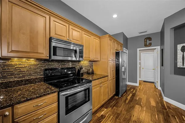 $398,000 | 5721 Heronpark Place, Lithia, FL 33547