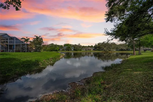 $398,000 | 5721 Heronpark Place, Lithia, FL 33547
