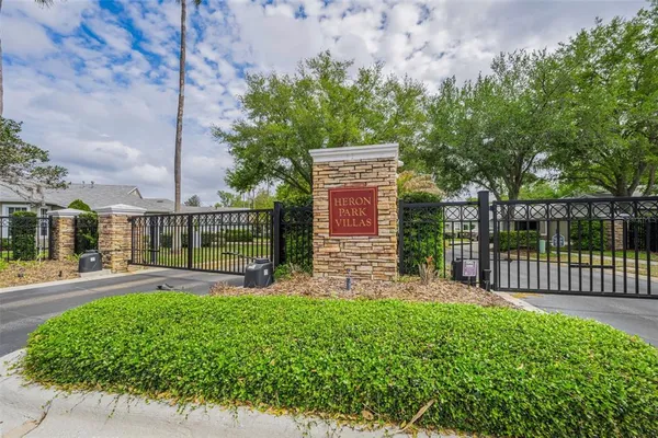 $398,000 | 5721 Heronpark Place, Lithia, FL 33547