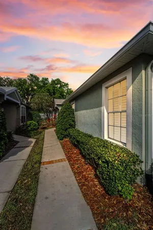 $398,000 | 5721 Heronpark Place, Lithia, FL 33547
