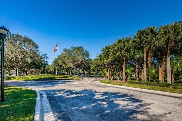$398,000 | 5721 Heronpark Place, Lithia, FL 33547