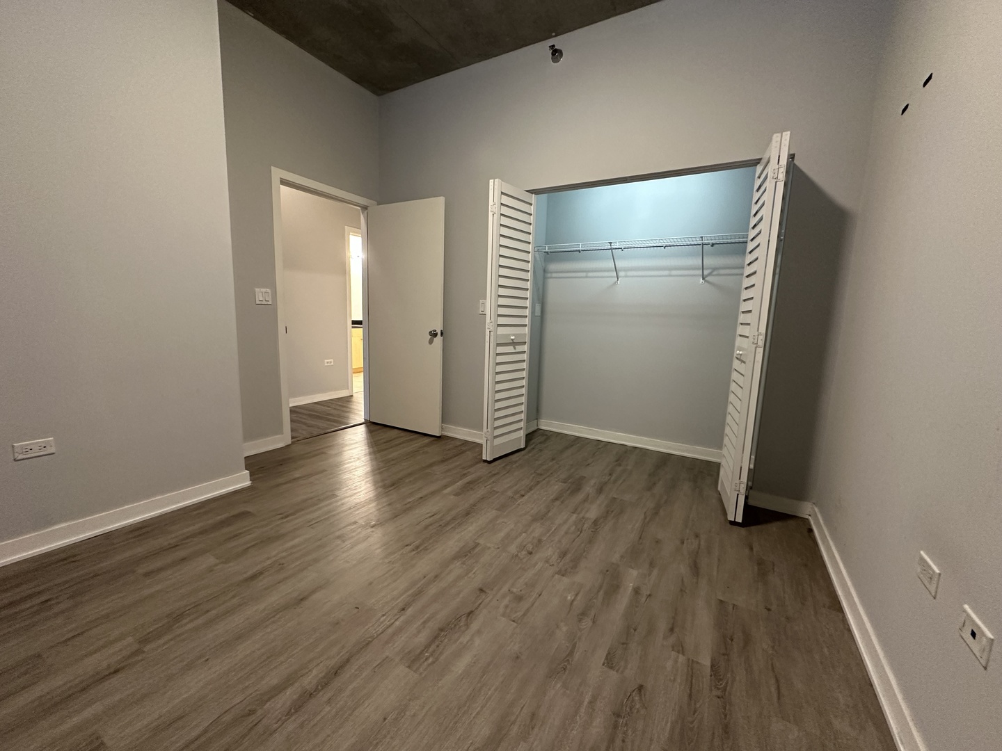 235 West Van Buren Street, Unit 1804 Chicago, IL 60607 - Photo 11 of 15