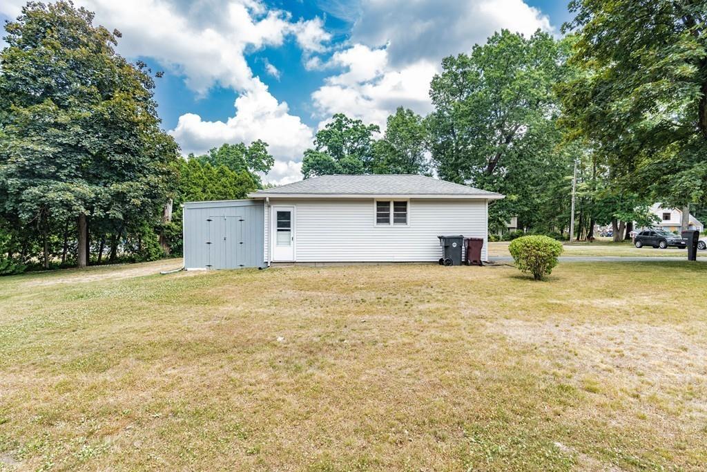 165 Ridgeview Terrace Westfield, MA 01085 - Photo 3 of 21 Gallery Image 3